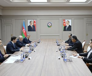 Али Асадов встретился с министром юстиции и права Пакистана