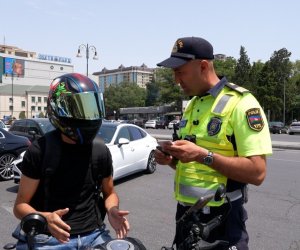 Polis ikitəkərli nəqliyyat sürücülərinə xəbərdarlıq edib - Video