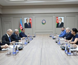 Əli Əsədov Ukraynanın energetika naziri ilə görüşüb