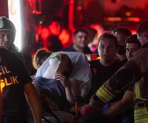 Türkiyədə yaşayış binasında yanğın olub,ölənlər var