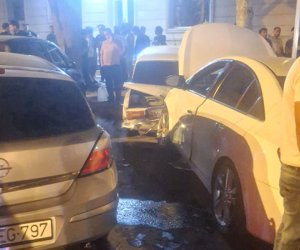 Gəncədə zəncirvari qəza olub, 4 avtomobil toqquşub