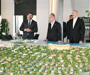İlham Əliyev və Qurbanqulu Berdiməhəmmədov “Sea Breeze”də olublar