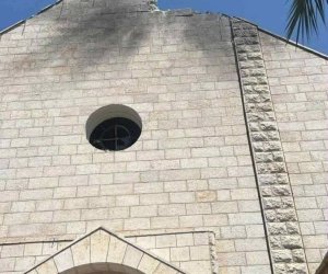 Israel strikes Gaza church, Trump calls Netanyahu