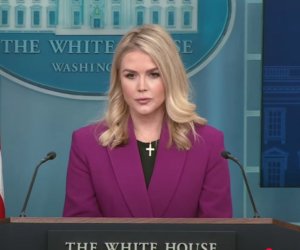 White House threatens secondary sanctions on Russia buyers if ceasefire fails