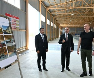 Əliyev Xocalıda kərpic zavodunun açılışında iştirak edib