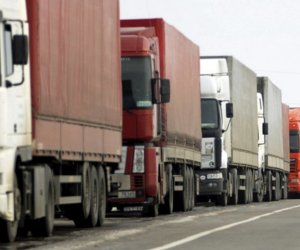 Xarici yük avtomobillərinin yol vergisindən azad olunması qaydası təsdiqlənib
