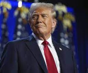 Trump ready to slap 100% tariffs on buyers of Russian oil