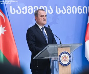 Байрамов: Территориальные претензии в Конституции Армении мешают подписанию мирного договораv