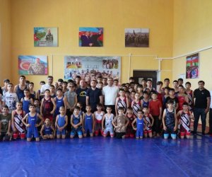 Füzulidə yeni güləş mərkəzi istifadəyə verilib