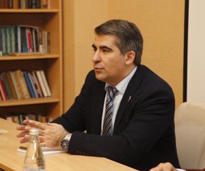 Təhsil haqlarının artırılması gündəmdə deyil – Müşavir