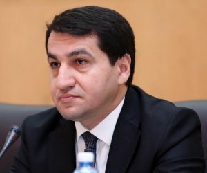 
Гаджиев: Азербайджан призывает Россию взять ответственность в деле о сбитом самолете AZAL