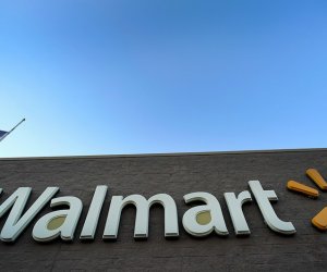 В США несколько человек получили ножевые ранения в магазине Walmart