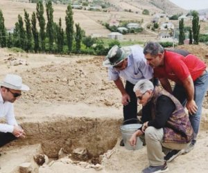 International team uncovers ancient burial artifacts in Azerbaijan’s Yardymli district