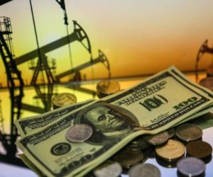 Цены на нефть умеренно выросли на опасениях снижения экономической активности