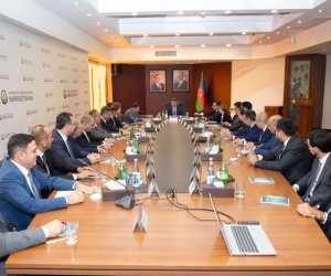AMB sədri sığorta sektoru rəhbərləri ilə sektorun inkişafını müzakirə edib