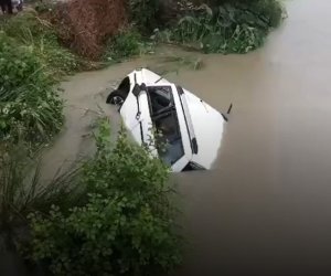 Hindistanda avtomobilin çaya aşması nəticəsində 11 nəfər ölüb
