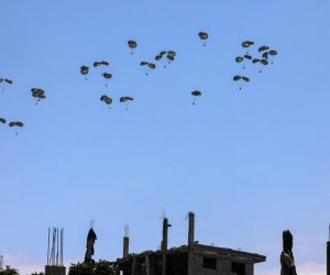 Шесть стран осуществили сброс гуманитарной помощи в Газу