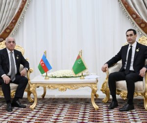 Али Асадов встретился с президентом Туркменистана