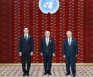 Əli Əsədov Türkmənistan Prezidenti ilə görüşüb