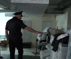 В Баку приостановлена работа мебельного цеха