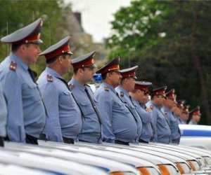 Tajikistan’s interior ministry has dismissed 17 officers for being overweight