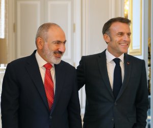 Pashinyan and Macron discuss outcomes of Washington talks