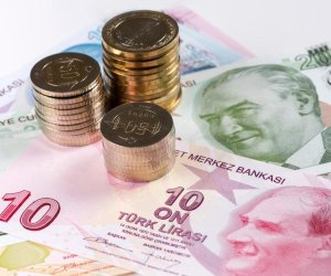Türk lirəsi yeni tarixi rekorda imza atıb
