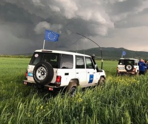 В Баку допустили ранний уход миссии ЕС из Армении