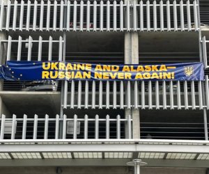 Alaska protesters rally against Putin ahead of Trump meeting