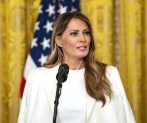 Мелания Трамп направила Путину письмо о похищенных детях