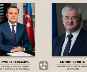 Ceyhun Bayramovla Andrey Sibiqa arasında telefon danışığı olub
