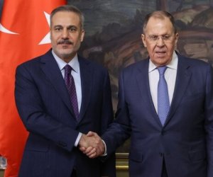 Лавров и Фидан поговорили по телефону