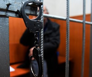 Yetkinlik yaşına çatmayanlar tərəfindən törədilən cinayətlərin sayı açıqlanıb