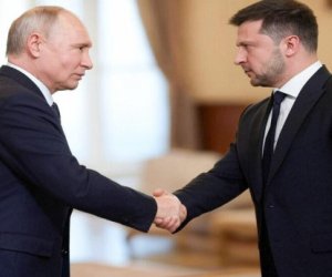 Putin Zelenski ilə Moskvada görüşməyi təklif edib