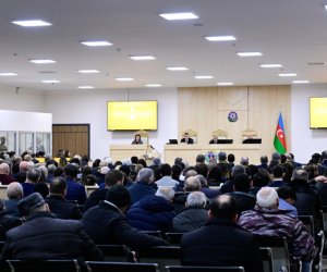 Ermənistan ordusunun hücumları nəticəsində zərər çəkmiş şəxslər məhkəmədə ifadə verib