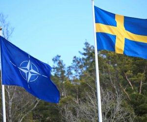 Шведы замкнули на себя логистику НАТО
