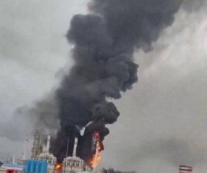 Украинские беспилотники бьют по России: под ударом порт и нефтезавод