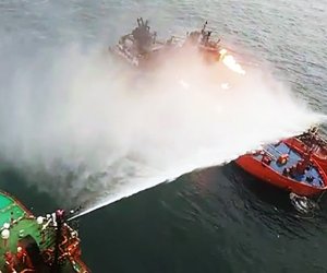 Два человека пострадали при взрыве на танкере "Онемен" на Чукотке