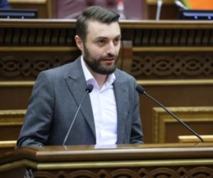 Соратник Пашиняна отказался от депутатского мандата