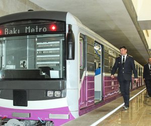 Şəhəraltı nəqliyyatda modernləşmə: daha 4 qatar istifadəyə verilir