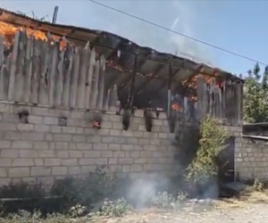 В Агджабеди женщина получила ожоги при пожаре на приусадебном участке
