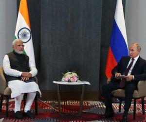 Путин и Моди встречаются в Китае