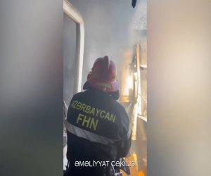 Bakıda yaşayış binasında yanğın olub, 12 nəfər təxliyə edilib