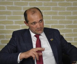 Deputat Bakı-Sumqayıt yolundakı sıxlıq və infrastruktur işlərindən narahatdır