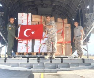 Türkiyə Əfqanıstana 25 ton humanitar yardım göndərib