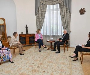 В Ереване обсудили с США судьбу коммуникаций