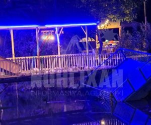Naxçıvanda gölməçə üzərində platforma aşıb - Ölənlər var