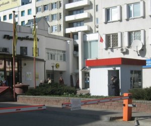 Поляков призвали срочно покинуть Беларусь