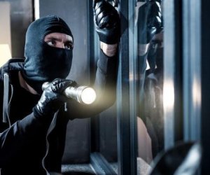 В Баку совершена кража в одной из рекламных компаний