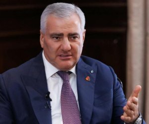 Məhkəmə Samvel Karapetyanı həbsdə saxlayıb